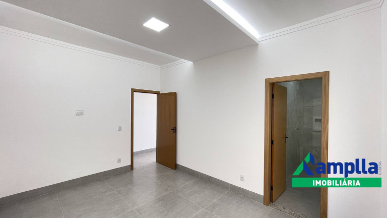 Imagem Casa com 3 Quartos à Venda, 400 m² em Das Indústrias - Senador Canedo Imagem Casa com 3 Quartos à Venda, 400 m² em Das Indústrias - Senador Canedo