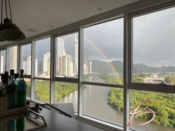 Apartamento com 4 Quartos à Venda, 190 m² em Centro - Balneário Camboriú
