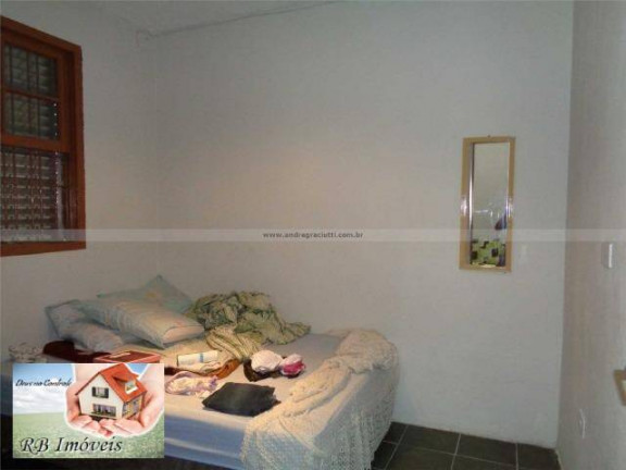 Imagem Casa com 5 Quartos à Venda, 240 m² em Jardim Santo André - Santo André Imagem Casa com 5 Quartos à Venda, 240 m² em Jardim Santo André - Santo André