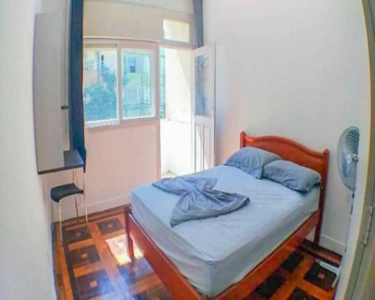 Imagem Imóvel com 3 Quartos à Venda, 130 m² em Floresta - Porto Alegre Imagem Imóvel com 3 Quartos à Venda, 130 m² em Floresta - Porto Alegre