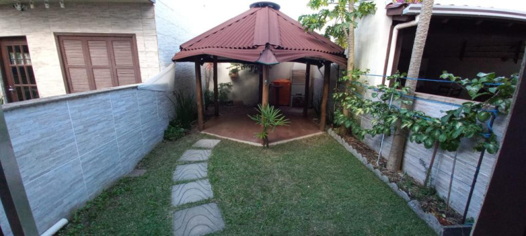Imagem Sobrado com 2 Quartos à Venda, 68 m² em Capão Novo - Capao Da Canoa Imagem Sobrado com 2 Quartos à Venda, 68 m² em Capão Novo - Capao Da Canoa