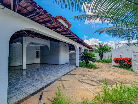 Casa com 4 Quartos à Venda, 220 m² em Morada Do Sol - Montes Claros