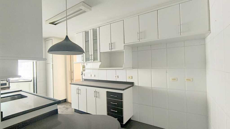 Imagem Apartamento com 3 Quartos à Venda, 129 m² em Itaim Bibi - São Paulo Imagem Apartamento com 3 Quartos à Venda, 129 m² em Itaim Bibi - São Paulo