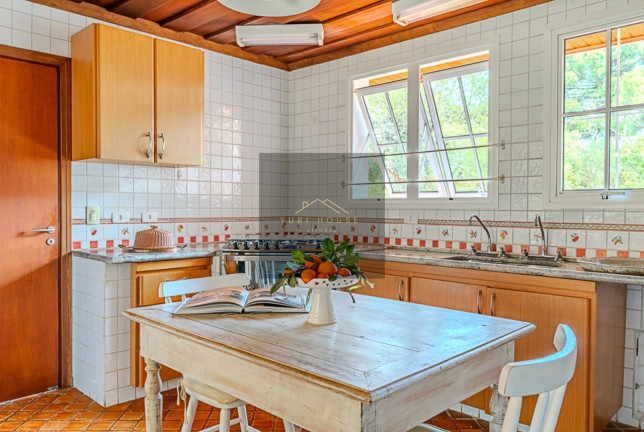 Imagem Casa com 4 Quartos à Venda, 400 m² em Pedra Do Fogo - Campos Do Jordão Imagem Casa com 4 Quartos à Venda, 400 m² em Pedra Do Fogo - Campos Do Jordão