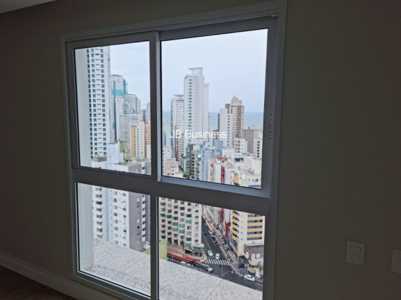 Imagem Imóvel com 3 Quartos à Venda, 138 m² em Centro - Balneário Camboriú Imagem Imóvel com 3 Quartos à Venda, 138 m² em Centro - Balneário Camboriú