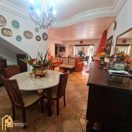 Imagem Casa com 5 Quartos à Venda, 300 m² em Independência - Taubaté Imagem Casa com 5 Quartos à Venda, 300 m² em Independência - Taubaté