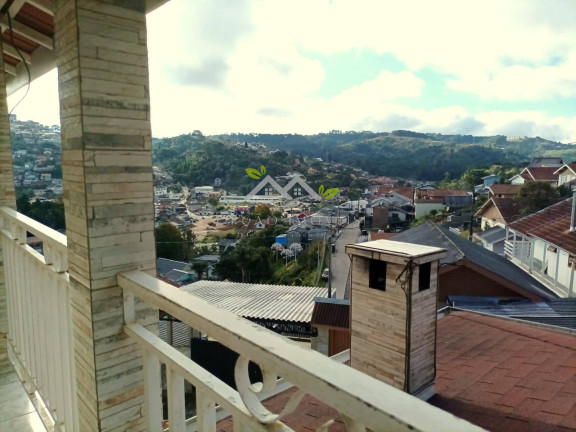 Imagem Casa com 5 Quartos à Venda, 350 m² em Vila Lolly - Campos Do Jordão Imagem Casa com 5 Quartos à Venda, 350 m² em Vila Lolly - Campos Do Jordão