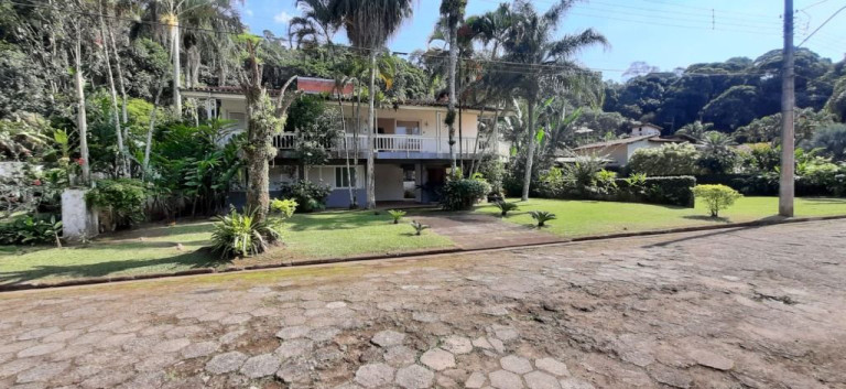Casa com 5 Quartos à Venda, 247 m² em Massaguaçu - Caraguatatuba