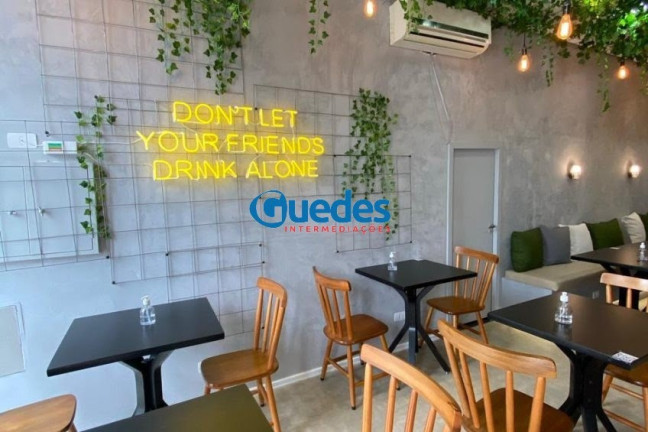 Sala Comercial à Venda, 100 m² em Jabaquara - São Paulo