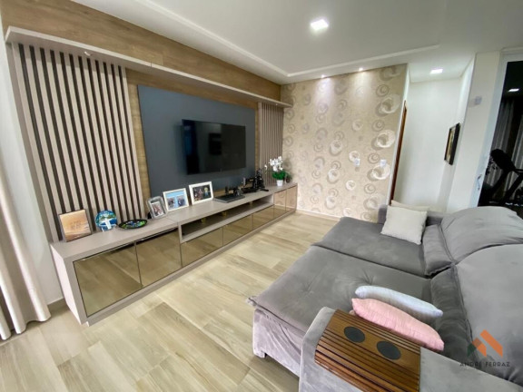 Imagem Casa com 4 Quartos à Venda, 300 m²