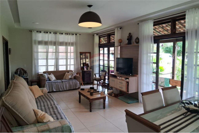 Imagem Imóvel com 3 Quartos à Venda, 283 m² em Centro - Maricá