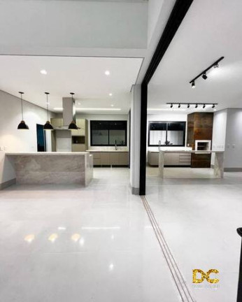 Imagem Casa de Condomínio com 3 Quartos à Venda, 348 m² em Petrópolis - Várzea Grande Imagem Casa de Condomínio com 3 Quartos à Venda, 348 m² em Petrópolis - Várzea Grande