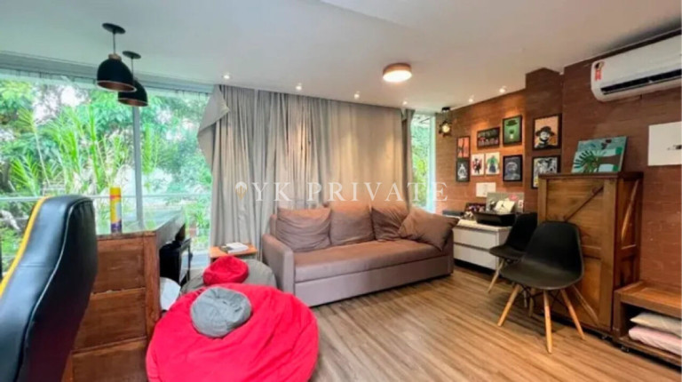 Imagem Casa de Condomínio com 3 Quartos à Venda, 249 m² em Vila Romana - São Paulo