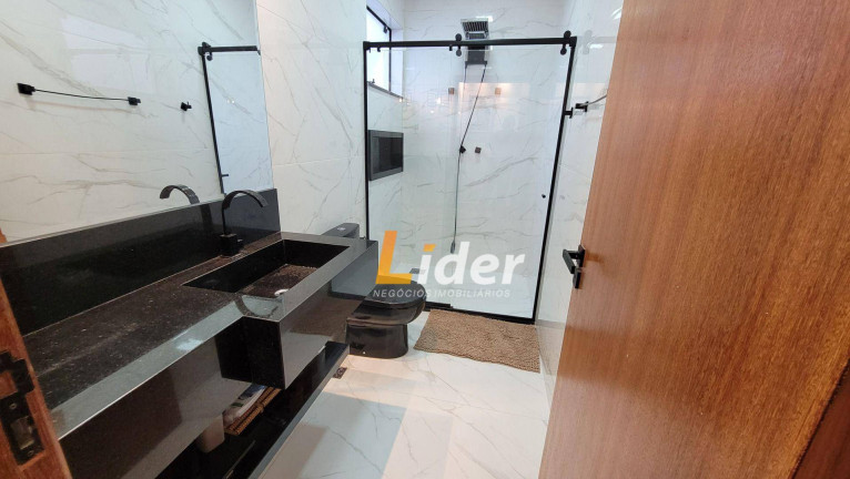 Imagem Casa com 4 Quartos à Venda, 300 m² em Nova Gramado - Juiz De Fora