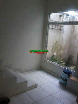 Imagem Casa com 3 Quartos à Venda, 250 m² em Jaragua - Taubaté Imagem Casa com 3 Quartos à Venda, 250 m² em Jaragua - Taubaté