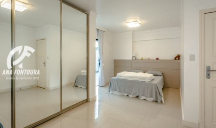 Imagem Apartamento com 3 Quartos à Venda, 230 m² em Centro - Balneário Camboriú Imagem Apartamento com 3 Quartos à Venda, 230 m² em Centro - Balneário Camboriú