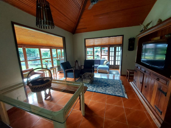 Imagem Casa com 5 Quartos à Venda, 132 m² em Albuquerque - Teresópolis
