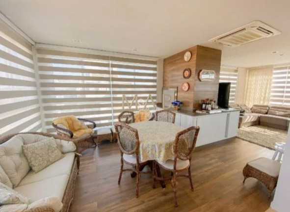 Imagem Cobertura com 3 Quartos à Venda, 196 m² em Jurerê - Florianópolis
