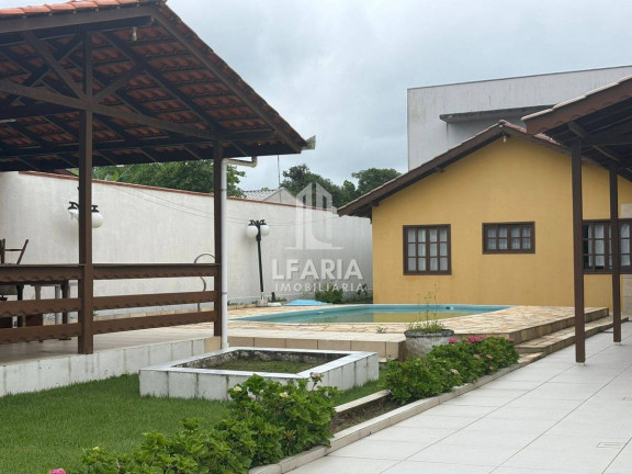 Imagem Sobrado com 7 Quartos à Venda, 461 m² em Cambiju - Itapoá Imagem Sobrado com 7 Quartos à Venda, 461 m² em Cambiju - Itapoá