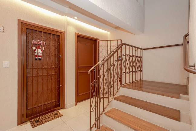 Imagem Cobertura com 3 Quartos à Venda, 154 m² em Mont Serrat - Porto Alegre Imagem Cobertura com 3 Quartos à Venda, 154 m² em Mont Serrat - Porto Alegre