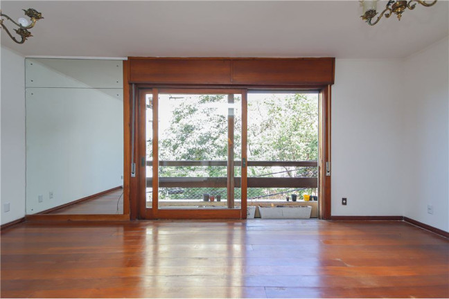 Imagem Apartamento com 3 Quartos à Venda, 135 m² em Higienópolis - Porto Alegre Imagem Apartamento com 3 Quartos à Venda, 135 m² em Higienópolis - Porto Alegre