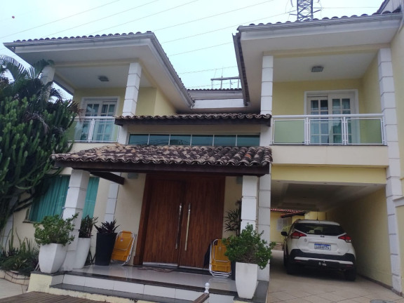 Imagem Casa com 4 Quartos à Venda, 200 m² em Maria Paula - Niterói Imagem Casa com 4 Quartos à Venda, 200 m² em Maria Paula - Niterói