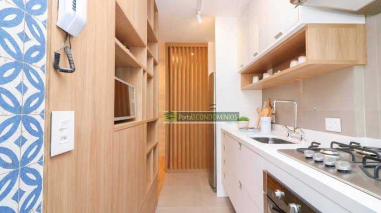 Imagem Apartamento com 2 Quartos à Venda, 72 m² em Cabral - Curitiba