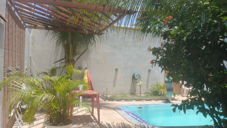 Imagem Casa com 2 Quartos à Venda, 350 m² em Arembepe - Camaçari Imagem Casa com 2 Quartos à Venda, 350 m² em Arembepe - Camaçari