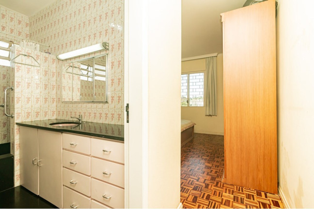 Imagem Casa com 3 Quartos à Venda, 248 m² em Três Figueiras - Porto Alegre Imagem Casa com 3 Quartos à Venda, 248 m² em Três Figueiras - Porto Alegre