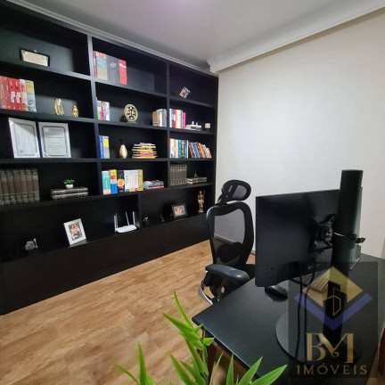 Imagem Casa com 3 Quartos à Venda, em São Paulo Imagem Casa com 3 Quartos à Venda, em São Paulo