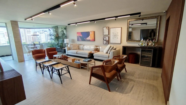 Imagem Imóvel com 4 Quartos para Alugar, 271 m² em Jardim Europa - São Paulo Imagem Imóvel com 4 Quartos para Alugar, 271 m² em Jardim Europa - São Paulo