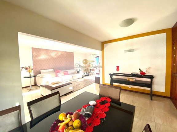 Imagem Casa com 3 Quartos à Venda, 250 m² em Várzea - Teresópolis Imagem Casa com 3 Quartos à Venda, 250 m² em Várzea - Teresópolis