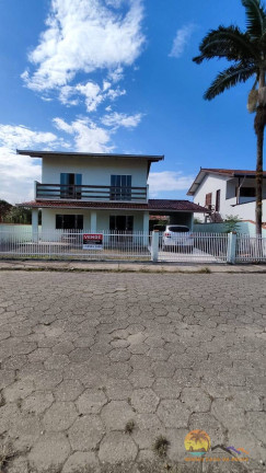 Imagem Casa com 6 Quartos à Venda, 300 m² em Ubatuba - São Francisco Do Sul Imagem Casa com 6 Quartos à Venda, 300 m² em Ubatuba - São Francisco Do Sul