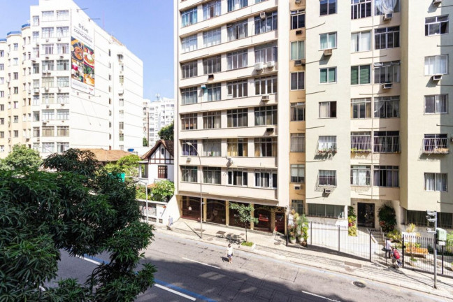 Imagem Imóvel com 2 Quartos à Venda, 105 m² em Copacabana - Rio De Janeiro Imagem Imóvel com 2 Quartos à Venda, 105 m² em Copacabana - Rio De Janeiro