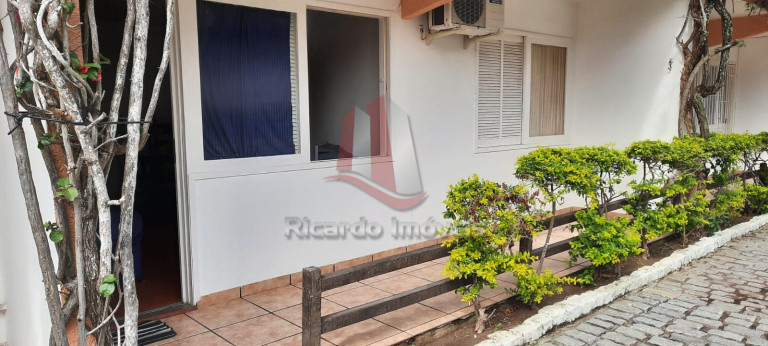 Imagem Imóvel com 1 Quarto à Venda, 60 m² em Peró - Cabo Frio Imagem Imóvel com 1 Quarto à Venda, 60 m² em Peró - Cabo Frio