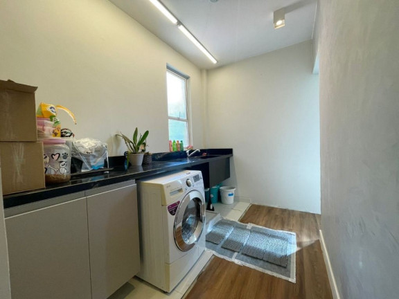 Imagem Imóvel com 3 Quartos à Venda, em Moinhos De Vento - Porto Alegre Imagem Imóvel com 3 Quartos à Venda, em Moinhos De Vento - Porto Alegre