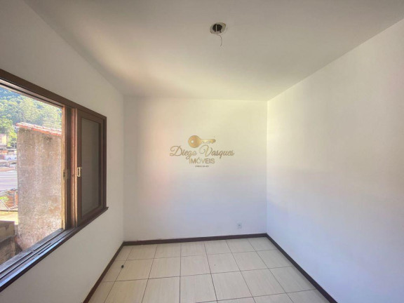 Imagem Casa com 3 Quartos à Venda, 120 m² em São Pedro - Teresópolis