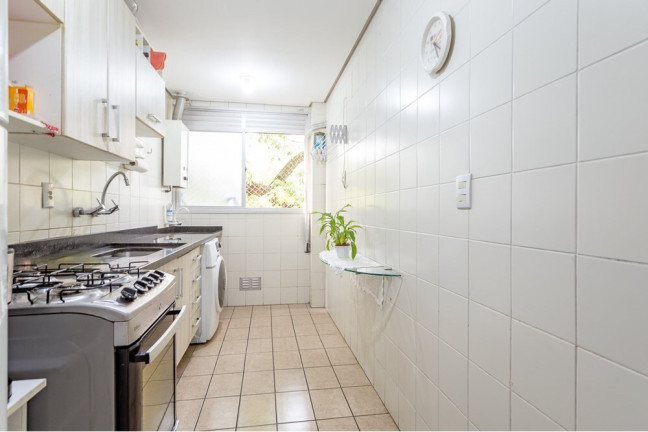 Imagem Imóvel com 2 Quartos à Venda, 56 m² em Glória - Porto Alegre Imagem Imóvel com 2 Quartos à Venda, 56 m² em Glória - Porto Alegre