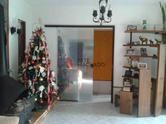 Imagem Casa com 4 Quartos à Venda, 697 m² em Vargem Grande - Teresópolis