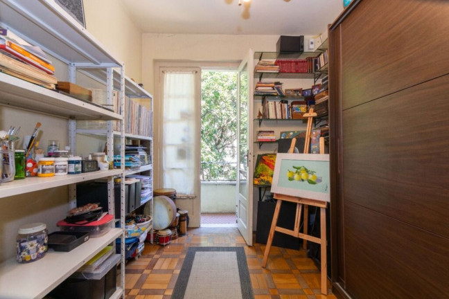 Imagem Imóvel com 3 Quartos à Venda, 101 m² em Petrópolis - Porto Alegre Imagem Imóvel com 3 Quartos à Venda, 101 m² em Petrópolis - Porto Alegre
