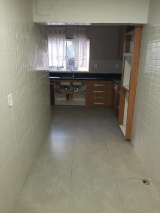 Imagem Casa com 3 Quartos à Venda, em Campo Grande - Rio De Janeiro Imagem Casa com 3 Quartos à Venda, em Campo Grande - Rio De Janeiro