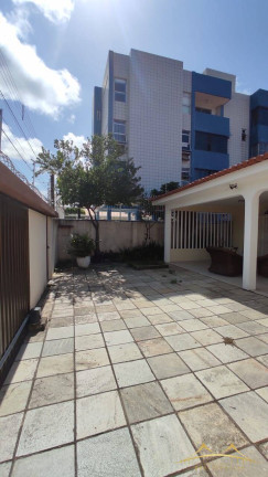 Imagem Casa com 3 Quartos à Venda, 220 m² em Lagoa Nova - Natal