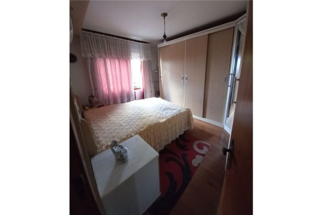 Imagem Imóvel com 3 Quartos à Venda, em Jardim Itu - Porto Alegre Imagem Imóvel com 3 Quartos à Venda, em Jardim Itu - Porto Alegre