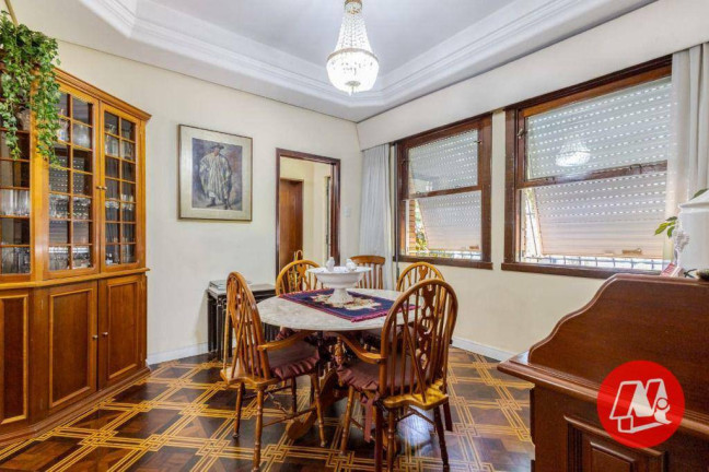 Imagem Casa com 5 Quartos à Venda, 337 m² em Rio Branco - Porto Alegre Imagem Casa com 5 Quartos à Venda, 337 m² em Rio Branco - Porto Alegre
