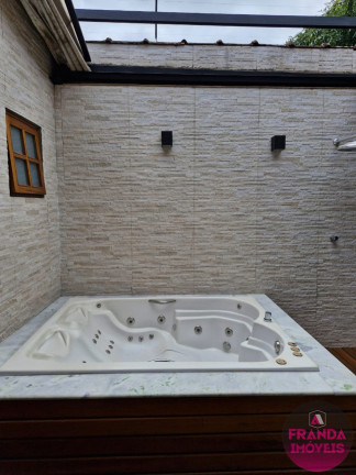 Imagem Casa com 2 Quartos à Venda, 117 m² em Centro - Ubatuba