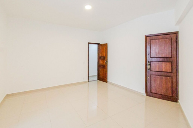 Imagem Imóvel com 3 Quartos à Venda, 130 m² em Flamengo - Rio De Janeiro Imagem Imóvel com 3 Quartos à Venda, 130 m² em Flamengo - Rio De Janeiro