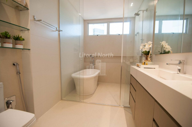 Imagem Apartamento com 4 Quartos à Venda, 153 m² em Barra Sul - Balneário Camboriú Imagem Apartamento com 4 Quartos à Venda, 153 m² em Barra Sul - Balneário Camboriú