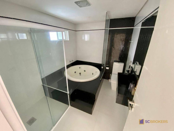 Imagem Imóvel com 4 Quartos à Venda, 200 m² em Centro - Balneário Camboriú Imagem Imóvel com 4 Quartos à Venda, 200 m² em Centro - Balneário Camboriú