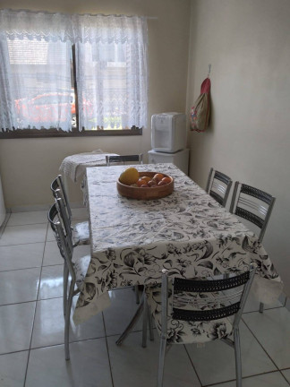 Imagem Casa com 2 Quartos à Venda, 154 m² em Tramandaí