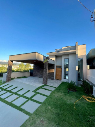 Imagem Casa de Condomínio com 3 Quartos à Venda, 350 m²
